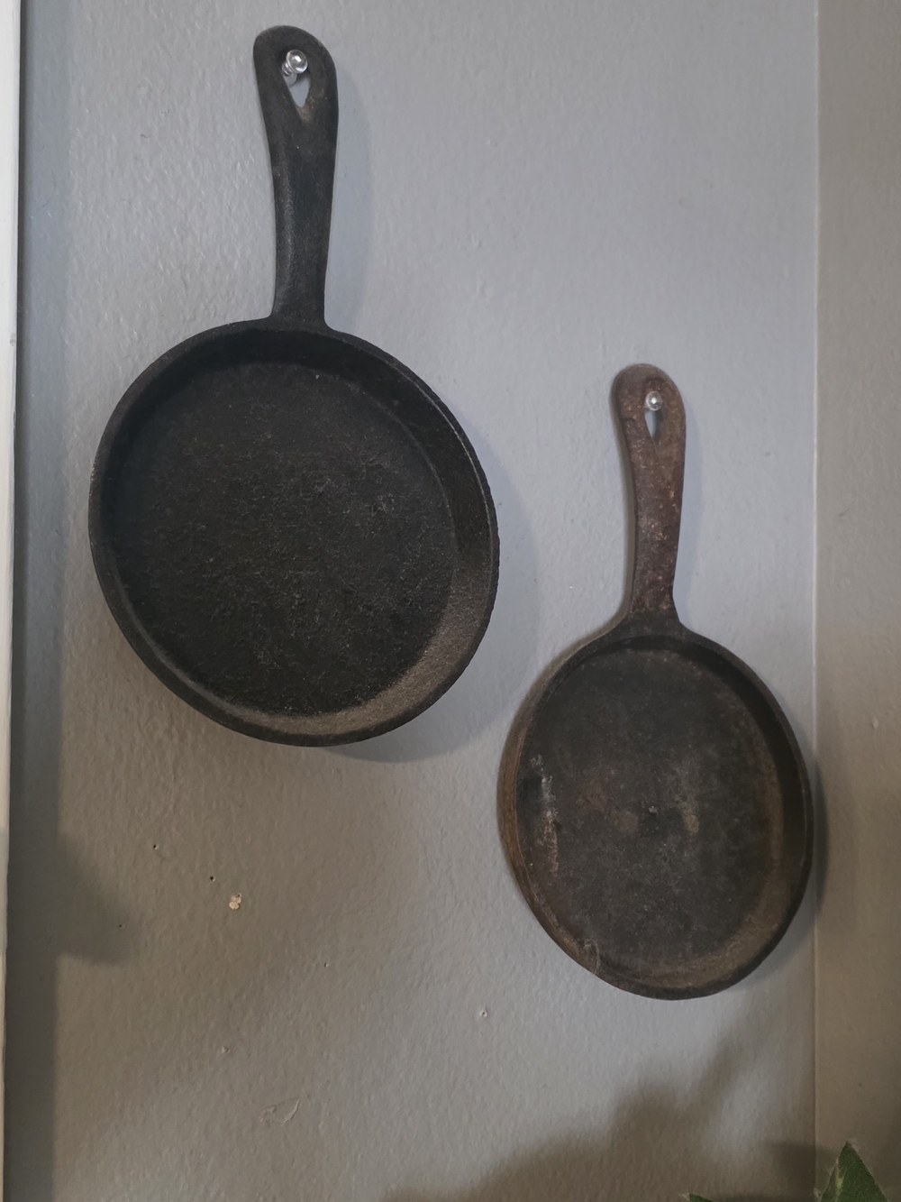 Mini Cast Iron Skillet Pans - Black